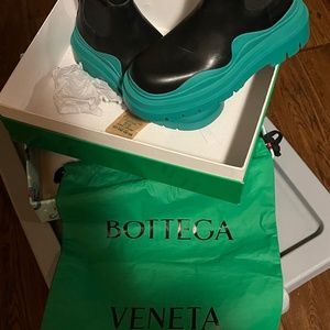 BRAND NEW BOTTEGA VENETA BOOTS